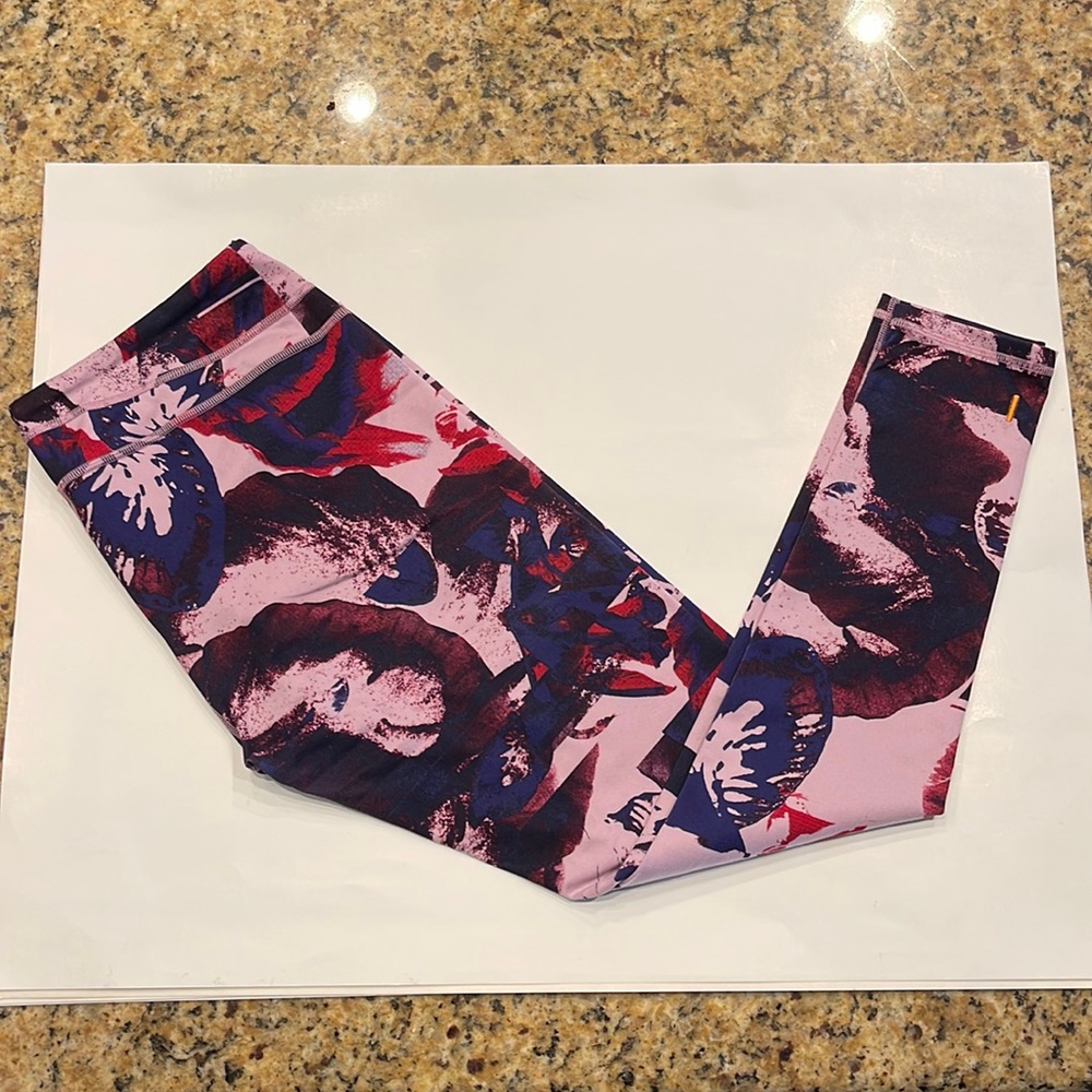 Lucy cropped/capri athletic pants